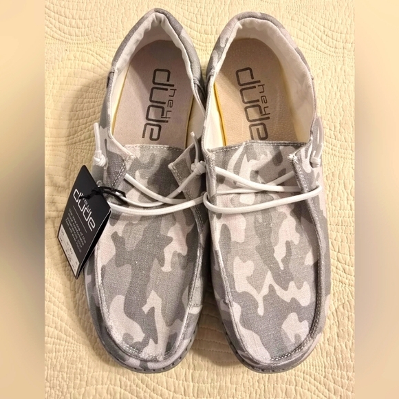 NWT Hey Dude Men's Gray Camo Wally Slip On Shoes - Picture 1 of 10